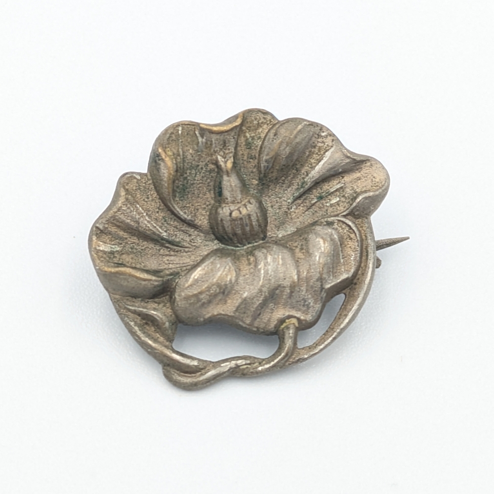 Antique early 1900s darkened silver tone flower brooch pin